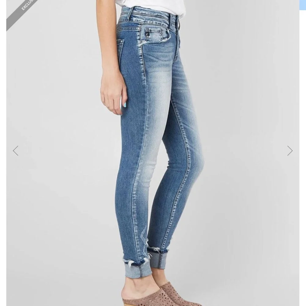 $18 flash sale! Buckle Signature Mid-Rise Ankle Skinny Jean KANCAN 23 Sold out - Picture 2 of 3